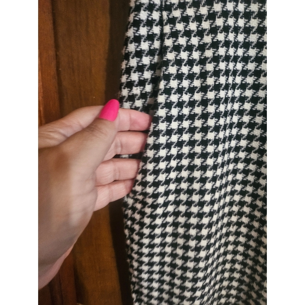 Old Navy Pull On Black/ White Houndstooth Pants - Picture 3 of 10